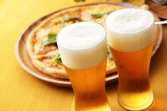 ビールとピザ　Beer and Pizza
