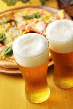 ビールとピザ　Beer and Pizza