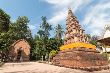 Fototapeta na wymiar Big old pagoda