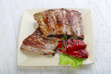 Grilled pork ribs