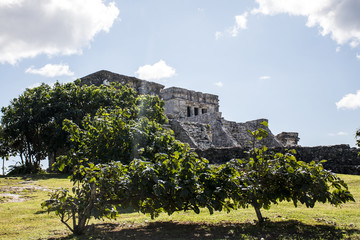 Mexico yucatan Tulum maya ruins Temple Oceanside 2