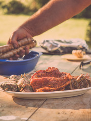 Grillvorbereitungen / Grillfleisch / Grillen / Barbecue Party