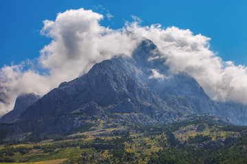 Obraz na płótnie Canvas Amazing view of huge mountain near Promajna in Makarska, Croatia