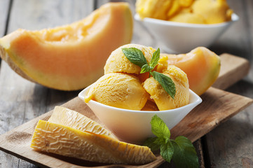 Fresh ice-cream with melon and mint