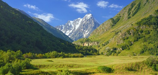 Obraz premium Morning in mountains