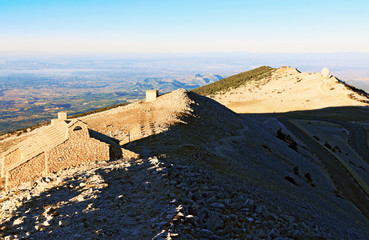 Petit matin au sommet du mont Ventoux