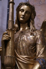 Statue d'ange dans la Basilique Sainte-Marie-Majeure à Rome