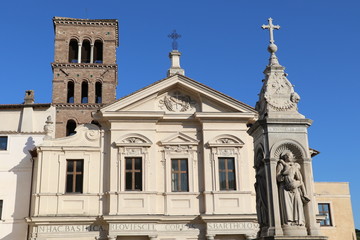 Fototapeta na wymiar Basilique San Bartolomeo all’Isola à Rome