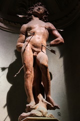 Fototapeta na wymiar Statue dans la Basilique Santa Maria in Aracoeli à Rome