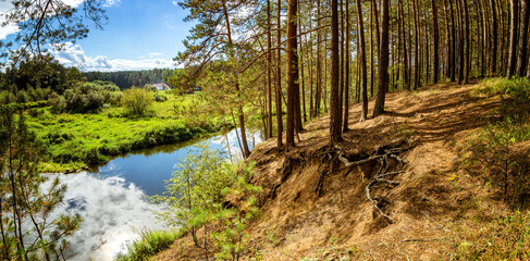 летний пейзаж на Уральской реке Иртыш, Россия © 7ynp100