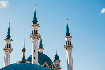 Fototapeta na wymiar Kul Sharif mosque in Kazan Kremlin under clouds summer
