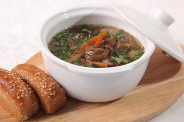 mushroom soup in Russian style
