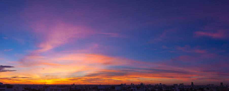 Sunrise sky in Bangkok Thailand © Mckyartstudio