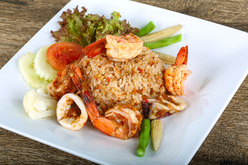 Fried rice with seafood