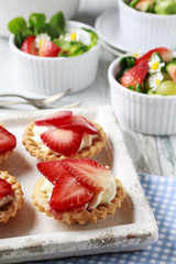 Cake with strawberry