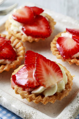 Cake with strawberry