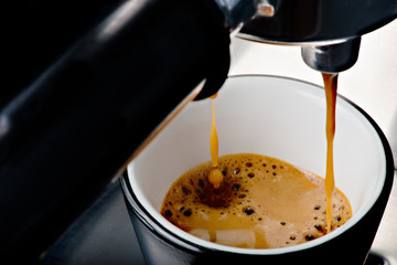 preparation of espresso coffee - obrazy, fototapety, plakaty