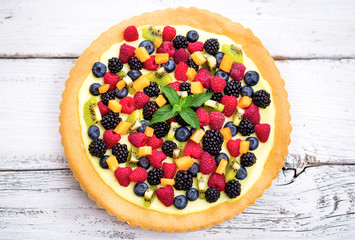 Berry fruit tart