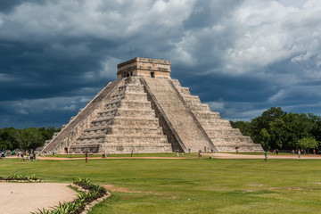 Fototapeta na wymiar Chichen Itza Maya ruins. Yucatan, Mexico.