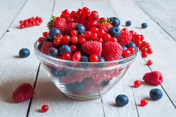 Assorted red and blue berries 