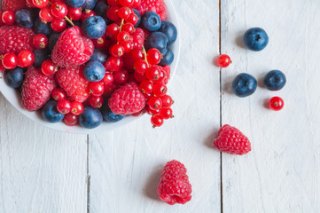 Assorted red and blue berries 