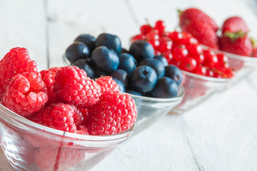 Assorted red and blue berries 