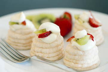 Indiviual meringue pavlovas