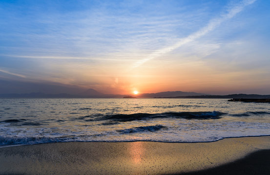 夕日　葉山森戸海水浴場　富士山