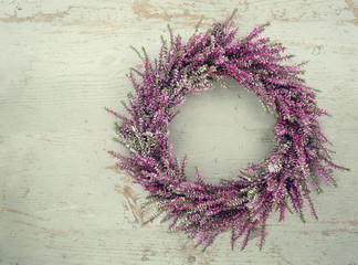 Purple autumn heather flower wreath - obrazy, fototapety, plakaty