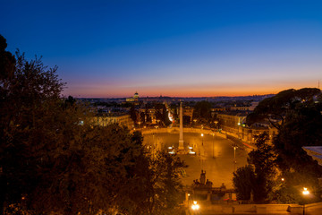 Roma: Piazza del Popolo al tramonto