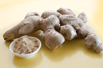 Whole and ground root ginger