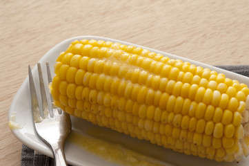 Cooked sweet corn on the cob