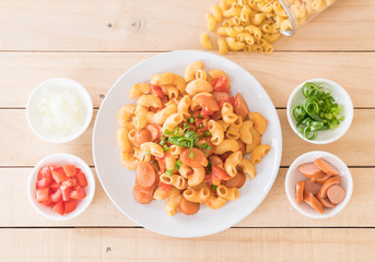 macaroni with sausage