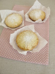 Polvoron, spanische Krümelkekse mit gemahlenen Mandeln