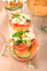Gemüsesalat im Glas