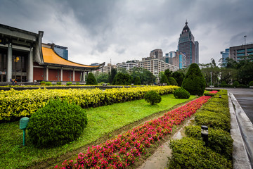 Gardens at the National Sun Yat-sen Memorial Hall in the Xinyi D