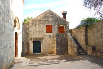 Fototapeta na wymiar Stone house on Peljesac in Croatia