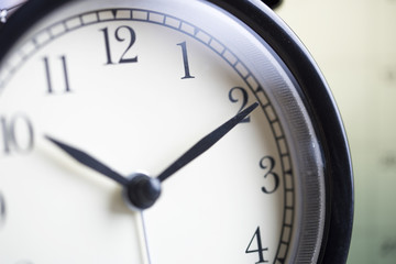 Obraz na płótnie Canvas close up of alarm clock