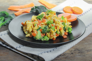 Scrambled Eggs with carrot and broccoli