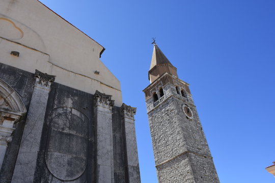 Umag, Kirche, Campanile, Kirchturm, Glockenturm, Kirchenschiff, Gotteshaus, Tor