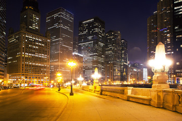 Chicago at night. - 119895496