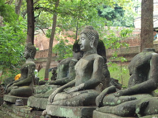 Fototapeta na wymiar Ancient Buddha