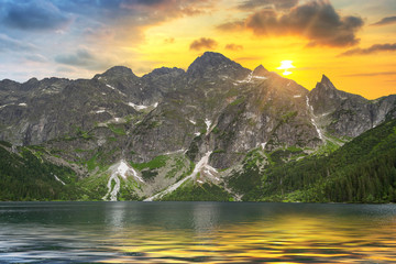 Eye of the Sea lake in Tatra mountains at sunset, Poland © Patryk Kosmider