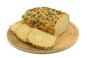 chleb z ziarnami dyni