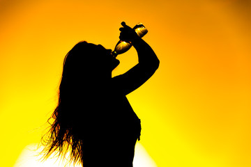 water drinken silhoutte