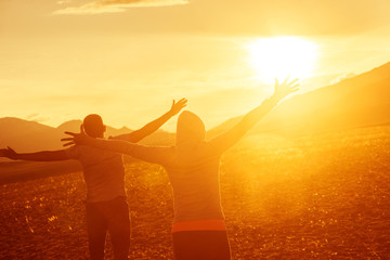 Fototapeta premium Happy couple having fun on sunset