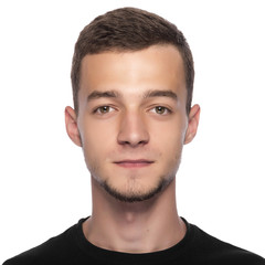 Obraz premium Młody człowiek na białym tle.