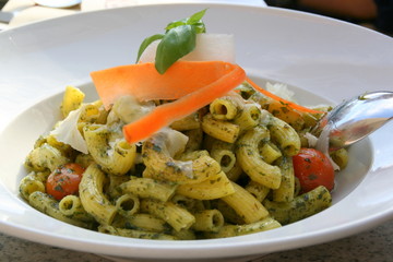 Pasta mit Pesto