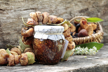 getrocknete Feigen , Marmelade und Trockenobst