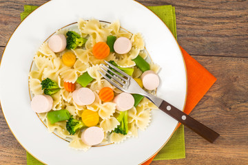 Farfalle with Carrots, Beans, Broccoli and Sausage
